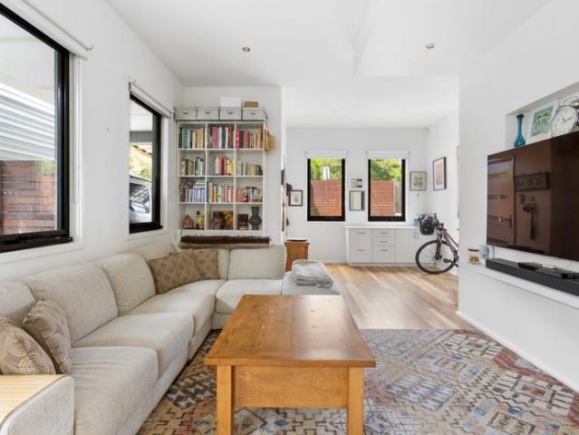 Townhouse for rent in Seddon, Melbourne