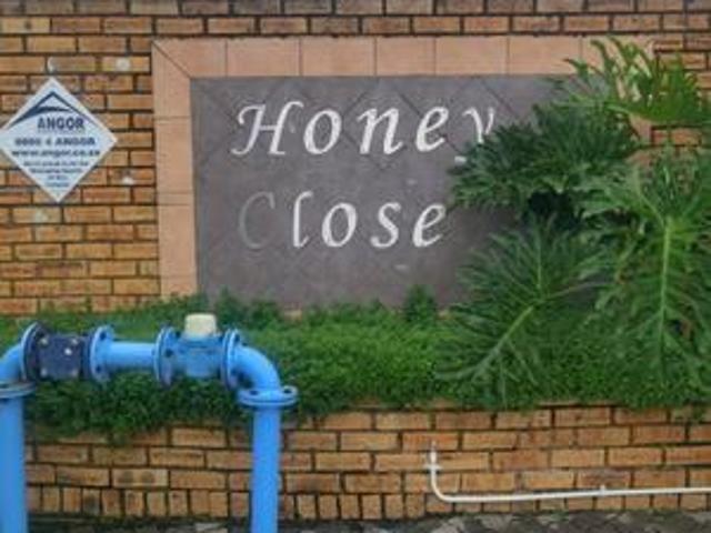 Townhouse for sale in Nooitgedacht, Gauteng