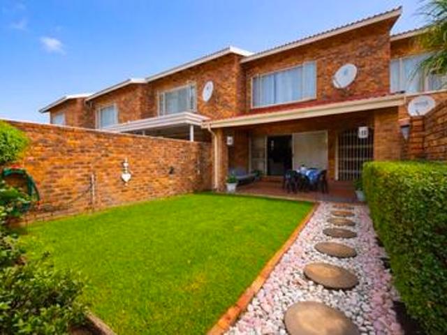 Townhouse for sale in Ekurhuleni, Gauteng