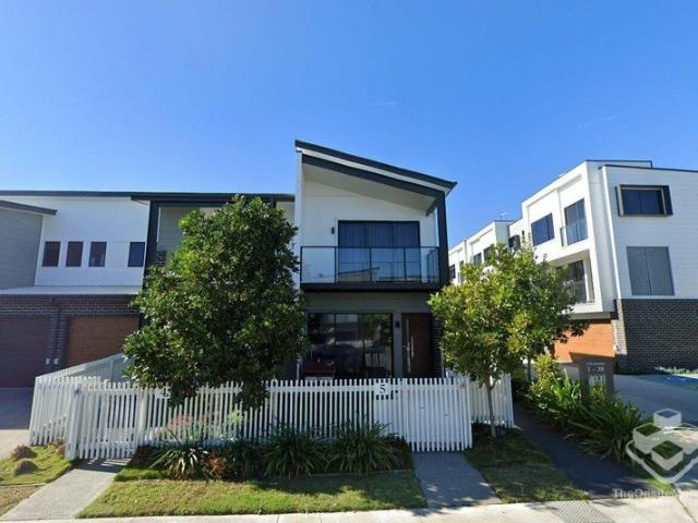 Townhouse for rent in Toombul, Queensland