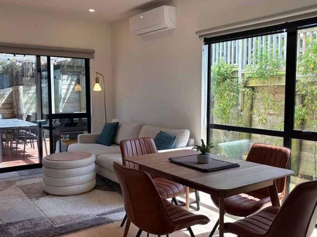 Townhouse for rent in Marlborough, Kaipātiki