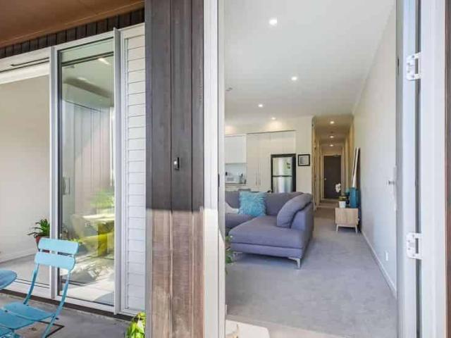 Apartment for rent in Paremoremo, Oroua County