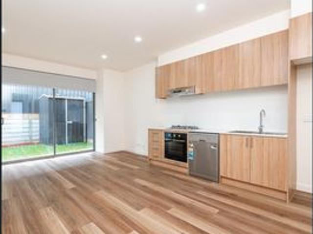 Townhouse for rent in Camerons Creek, Victoria