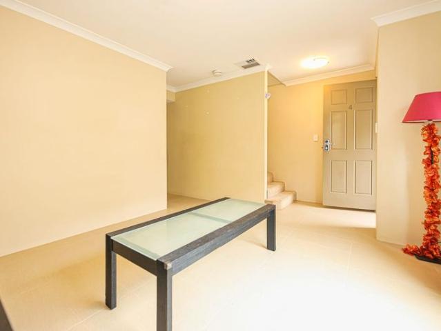 Townhouse for rent in Midland, Western Australia