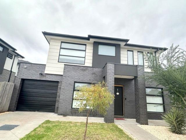 Townhouse for sale in Camerons Creek, Victoria