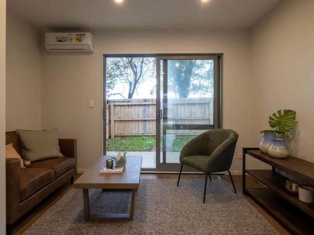 Townhouse for rent in Owhata, Oroua County