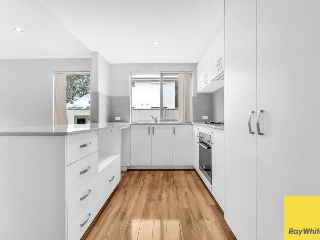 Apartment for rent in Cloverdale, City of Belmont