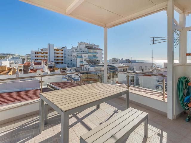 Apartamento alugar em Armação De Pêra, Faro