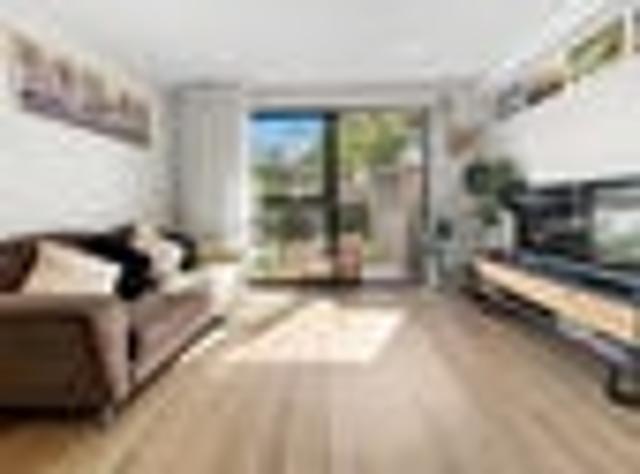 Townhouse for sale in McLaren Park, Henderson-Massey
