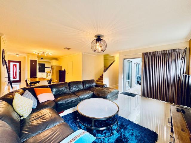 Townhouse for rent in Perth, City Of Perth