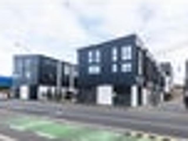 Townhouse for sale in Heathcote, Canterbury