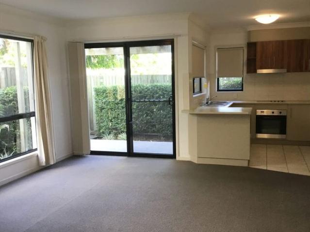 Townhouse for rent in Toombul, Queensland