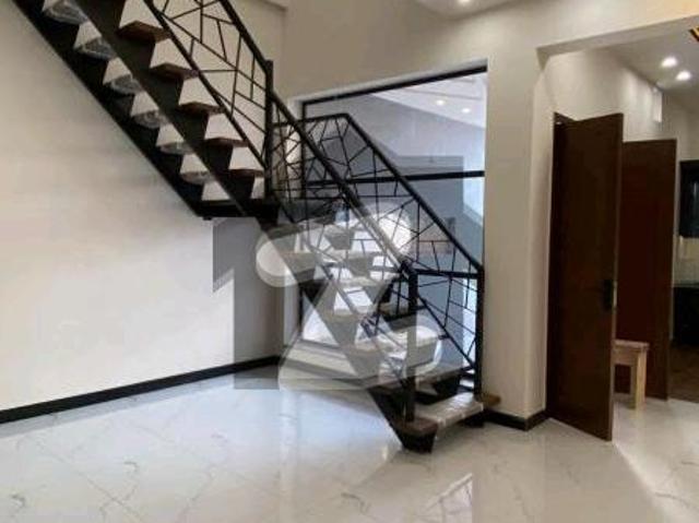 House for sale in Faisalabad, Islamabad Capital Territory