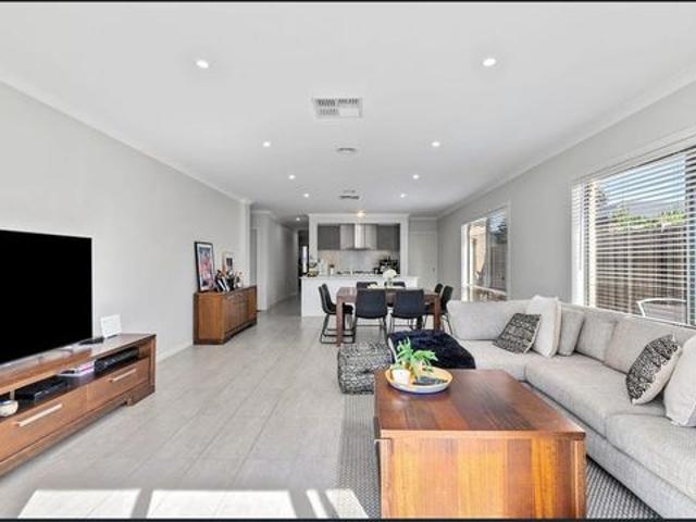House for rent in Armstrong, Geelong