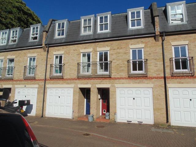 House for rent in London Borough of Lewisham, Greater London