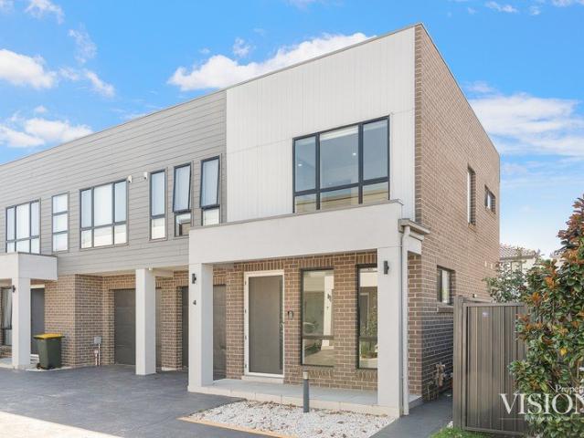 Townhouse for rent in Sydney, New South Wales