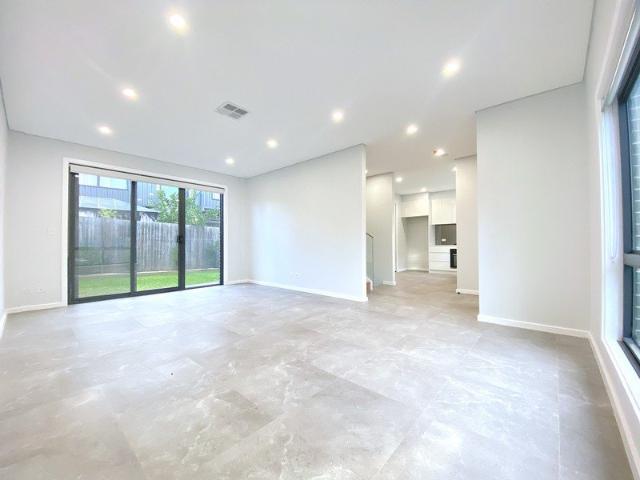 Townhouse for rent in Sydney, New South Wales