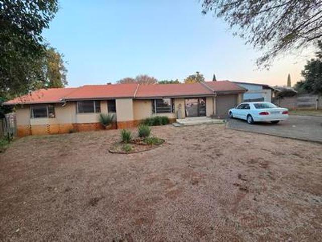 House for sale in Heuweloord, Gauteng