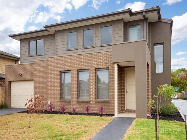 Townhouse for rent in Noble Park, Melbourne