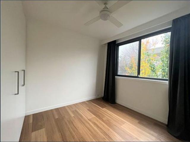 Apartment for rent in St Kilda East, Melbourne
