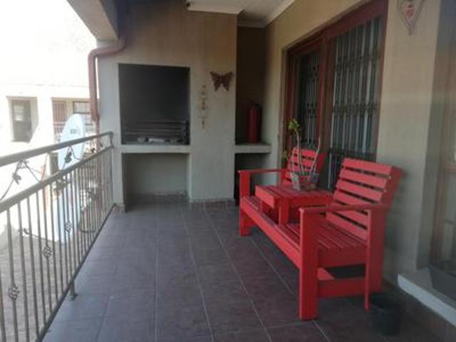 Apartment for sale in Oranjeville, Free State