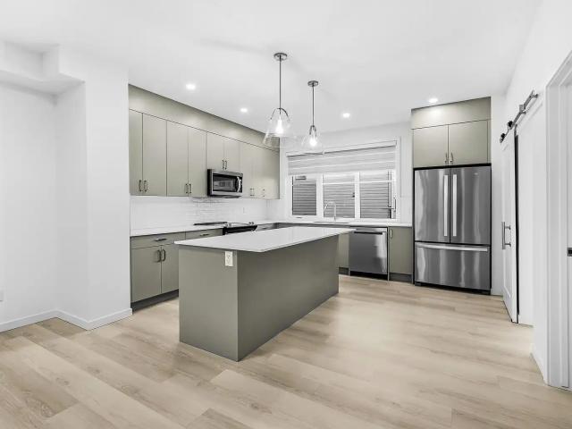 House for rent in Medicine Hill, Calgary
