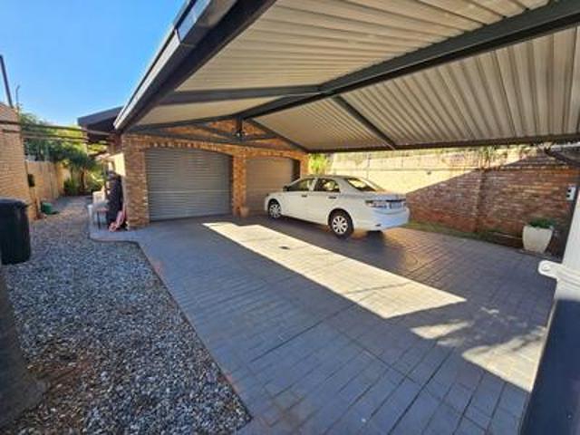 House for sale in Waterkloof, Gauteng