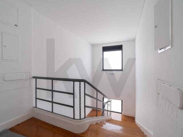Apartamento alugar em Santiago Dos Velhos, Lisboa