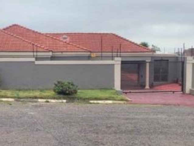 House for sale in Vosloorus, Gauteng