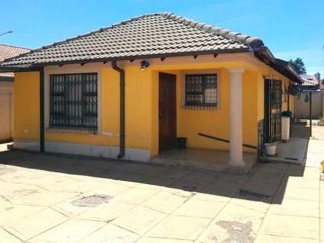 House for sale in Soweto, City of Johannesburg Metropolitan Municipality