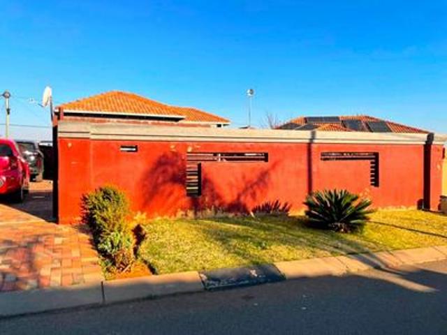 House for sale in Nooitgedacht, Gauteng