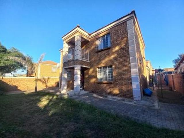 House for sale in Waterkloof, Gauteng