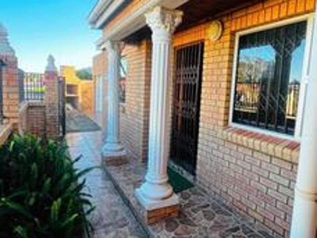 House for sale in Port Elizabeth, Eastern Cape