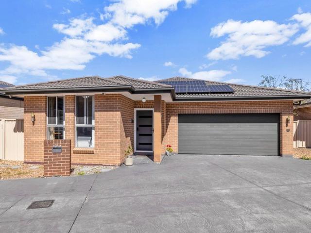 House for rent in Stanhope Gardens, Sydney