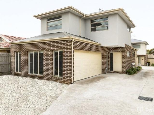 Townhouse for sale in Camerons Creek, Victoria