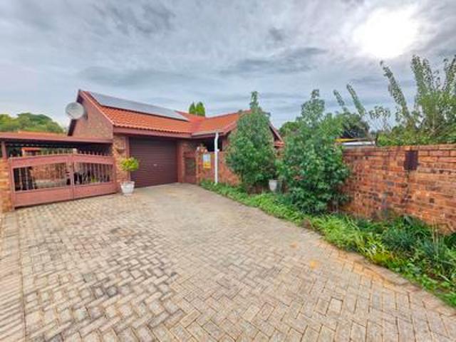 Townhouse for sale in Midvaal, Gauteng