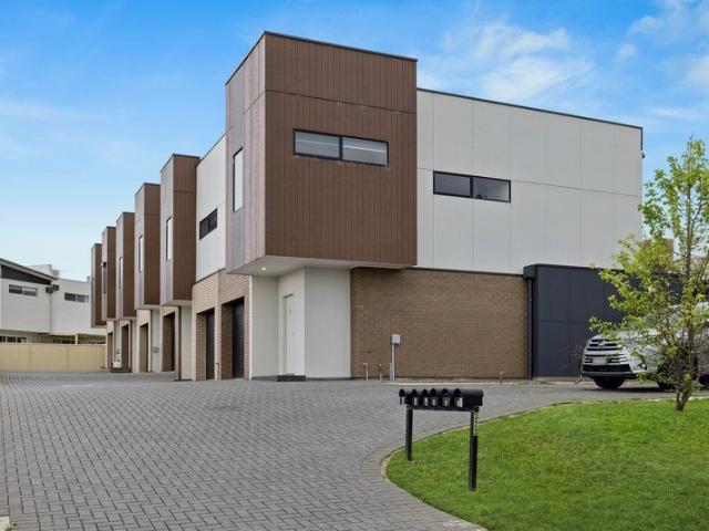 House for rent in Morphett Vale, Adelaide