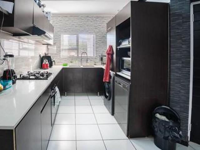 Apartment for sale in Vosloorus, Gauteng