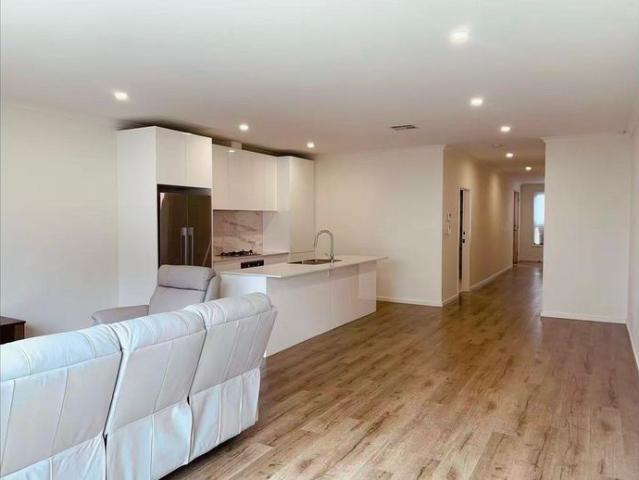 Townhouse for rent in Lightsview, Adelaide