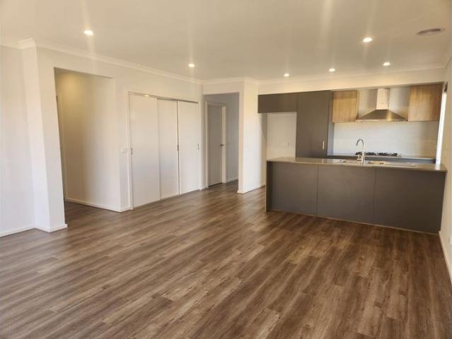 House for rent in Mambourin, Melbourne