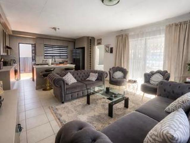 House for sale in Akasia, Gauteng