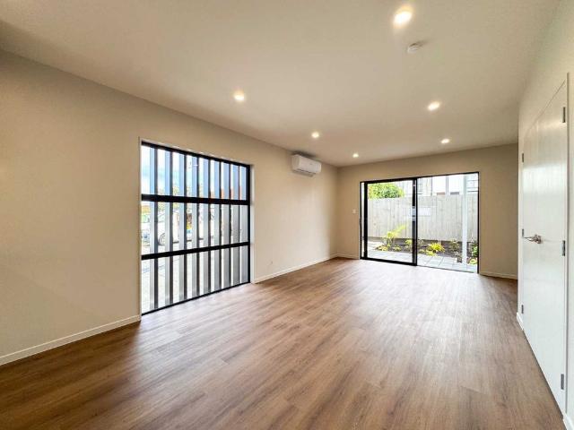Townhouse for rent in Ōwairaka, Albert-Eden