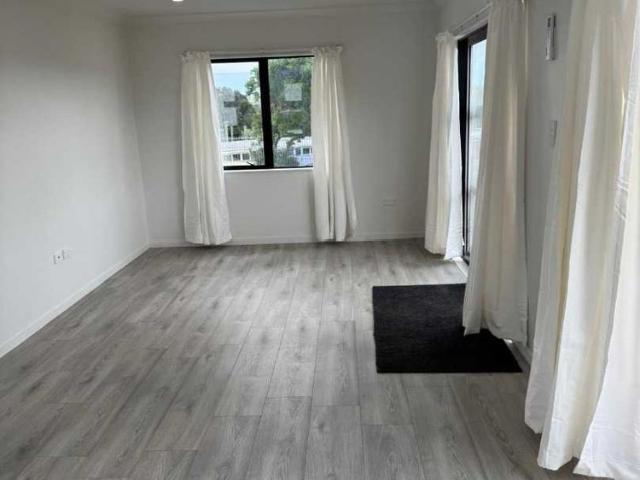 Apartment for rent in Waiuku, Franklin