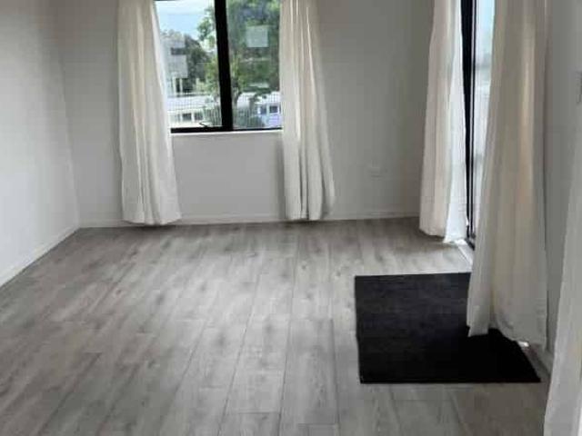 Apartment for rent in Awhitu, Oroua County