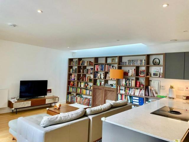 House for rent in East Greenwich, Greater London