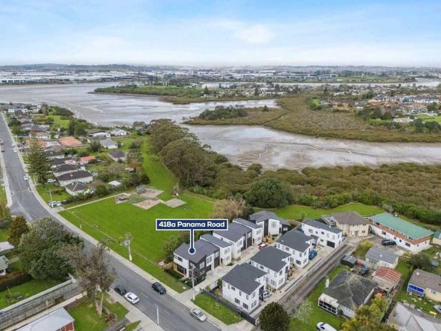 Townhouse for rent in Aotea Arts Quarter, Auckland