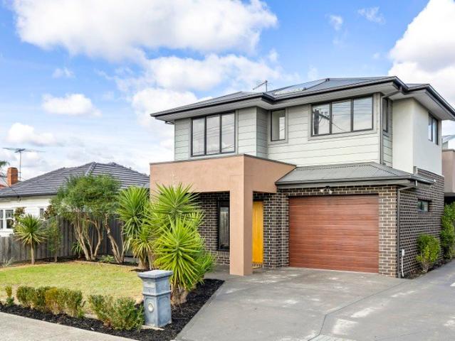 Townhouse for rent in Glenroy, Melbourne