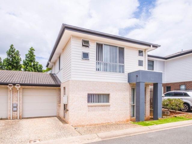 Townhouse for rent in Toombul, Queensland