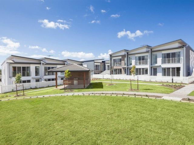 Townhouse for rent in Freshwater, Greater Brisbane