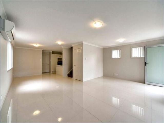 Townhouse for rent in Methul, Queensland
